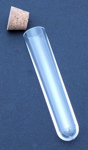 Reagenzglas aus Acryl mit Korken ca. 66 x 11 mm