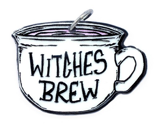 Anhänger Witches Brew ca. 35,5 x 24,5 mm emailliert